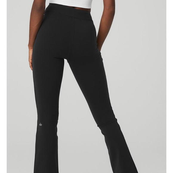 Alo 7/8 flutter legging - Picture 7 of 9